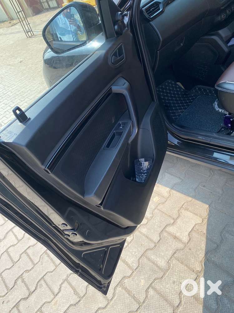 Renault Kiger 2025 Petrol 7000 Km Driven