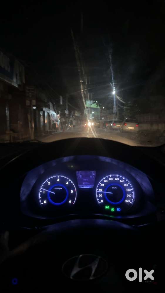 Hyundai Fluidic Verna 2011