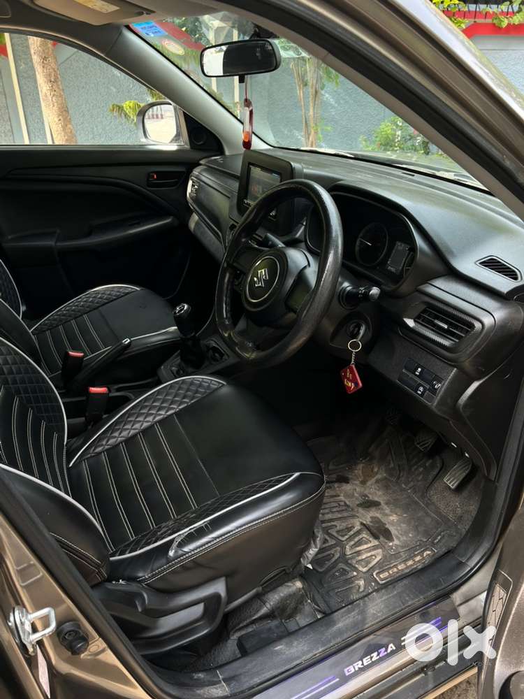 Brezza Lxi 2022 Petrol 100% Original Paint In Excellent Condition