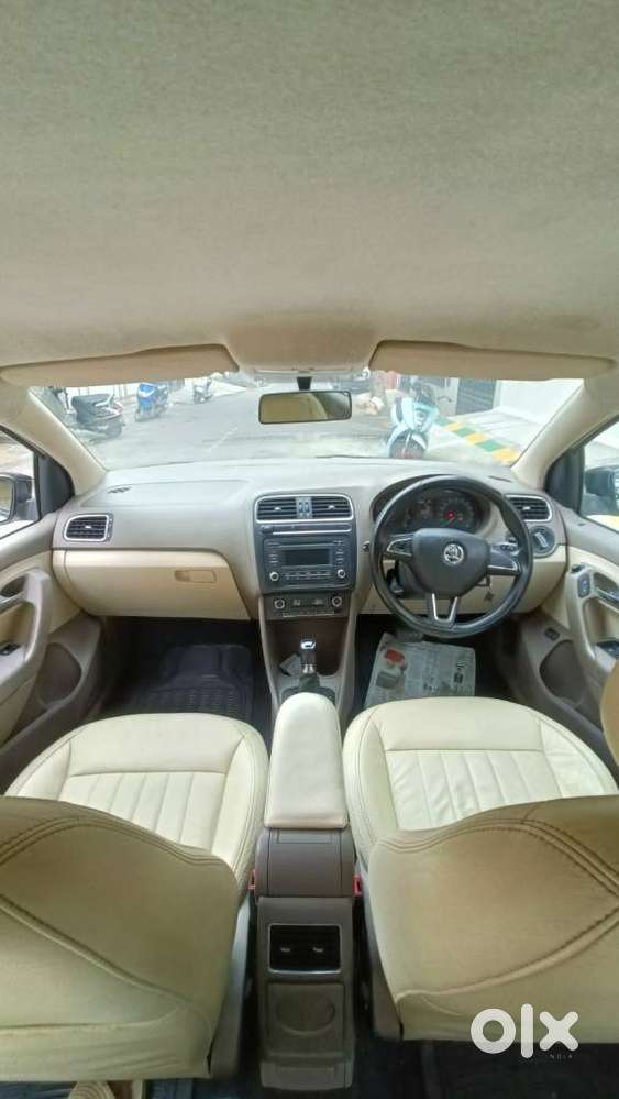 Skoda Rapid 1.6 Mpi At Elegance, 2014, Petrol