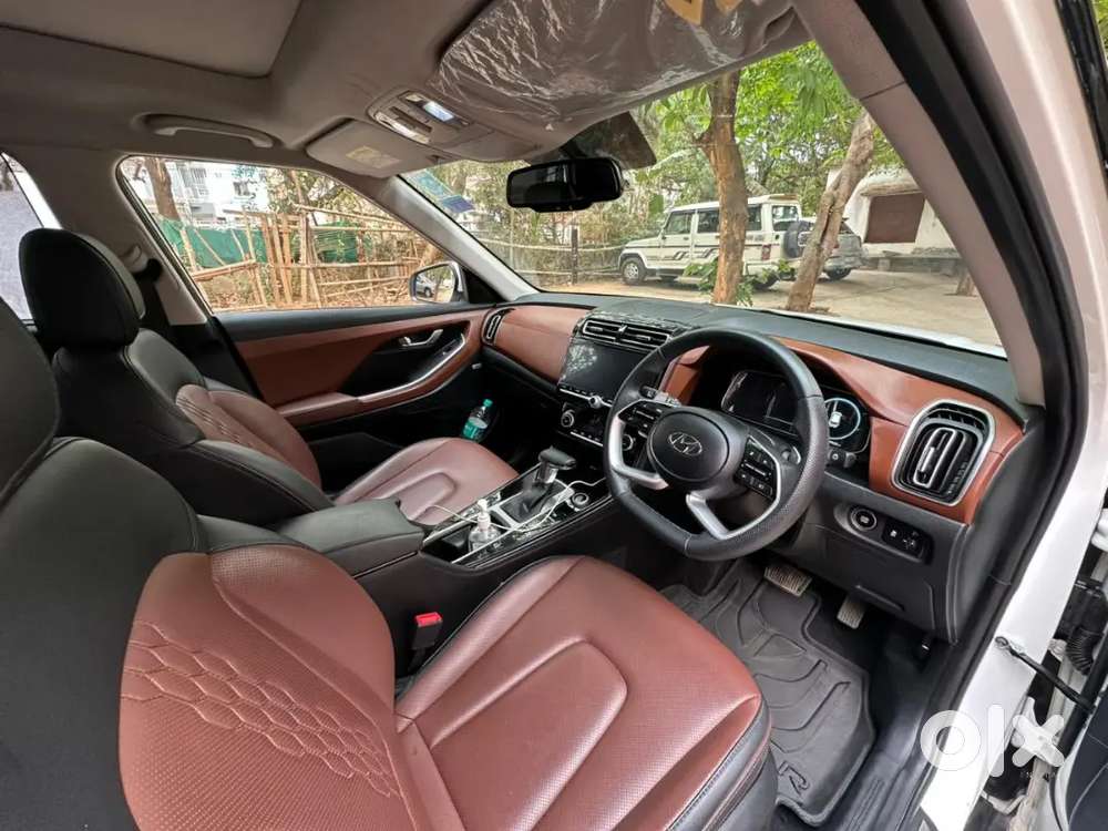 Less Drievn 2023 Diesel Alcazar Maintained Like New