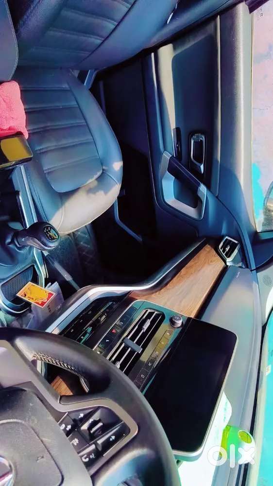 Only 36500/km Running.showroom Condition