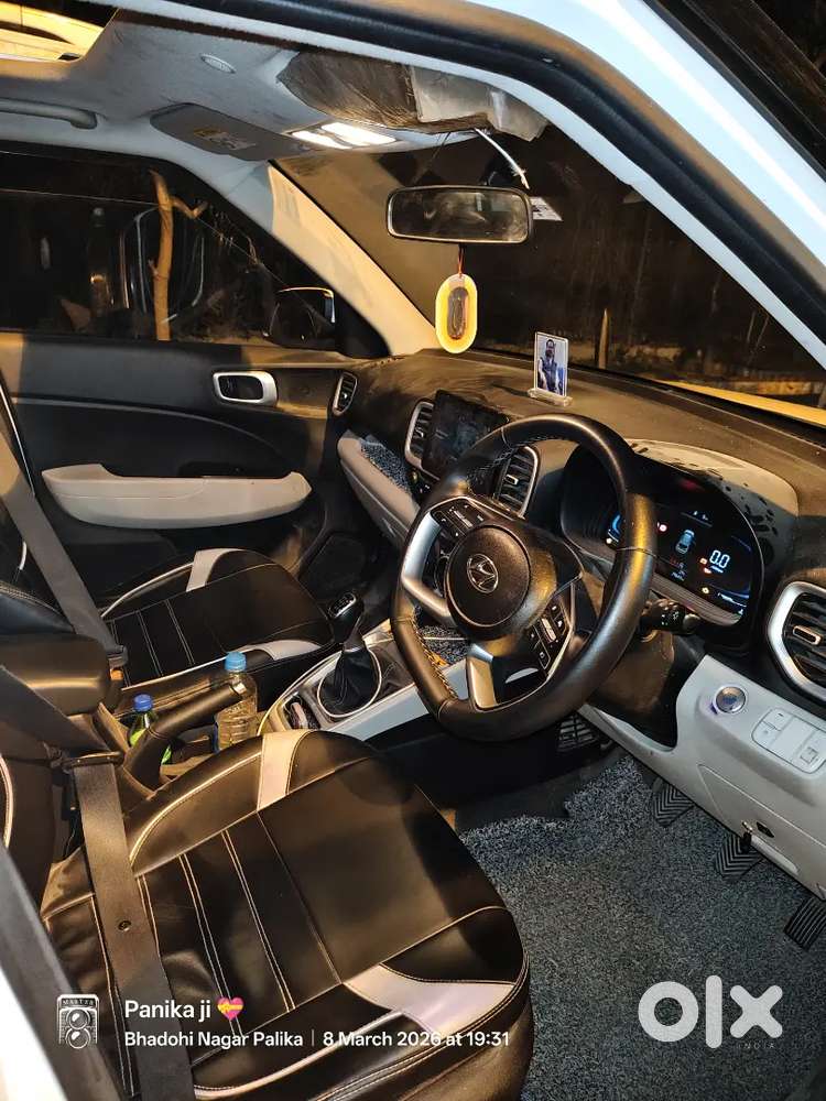 Hyundai Venue 2024 Diesel Well Maintained