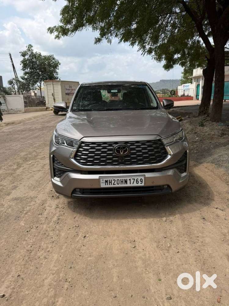 Toyota Innova Hycross 2.0 Zx (o) Hybrid 7 Str, 2025, Petrol