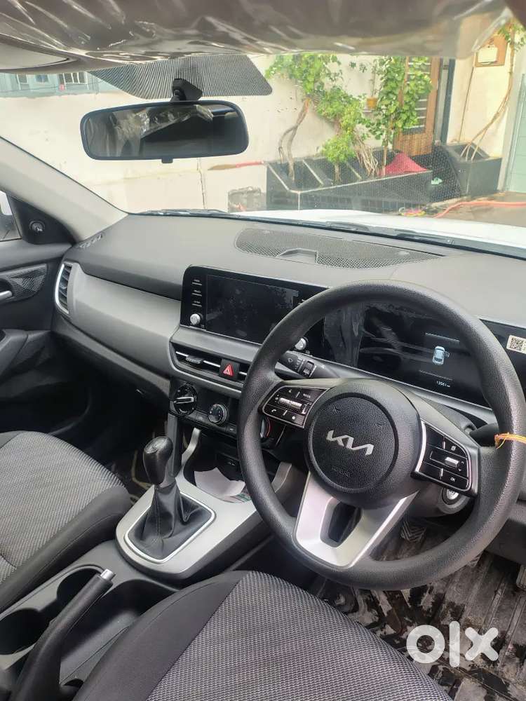 Kia Seltos Petrol Manual 2025