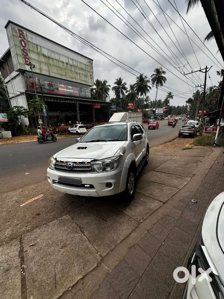 Toyota Fortuner  3.0 4wd Mt
