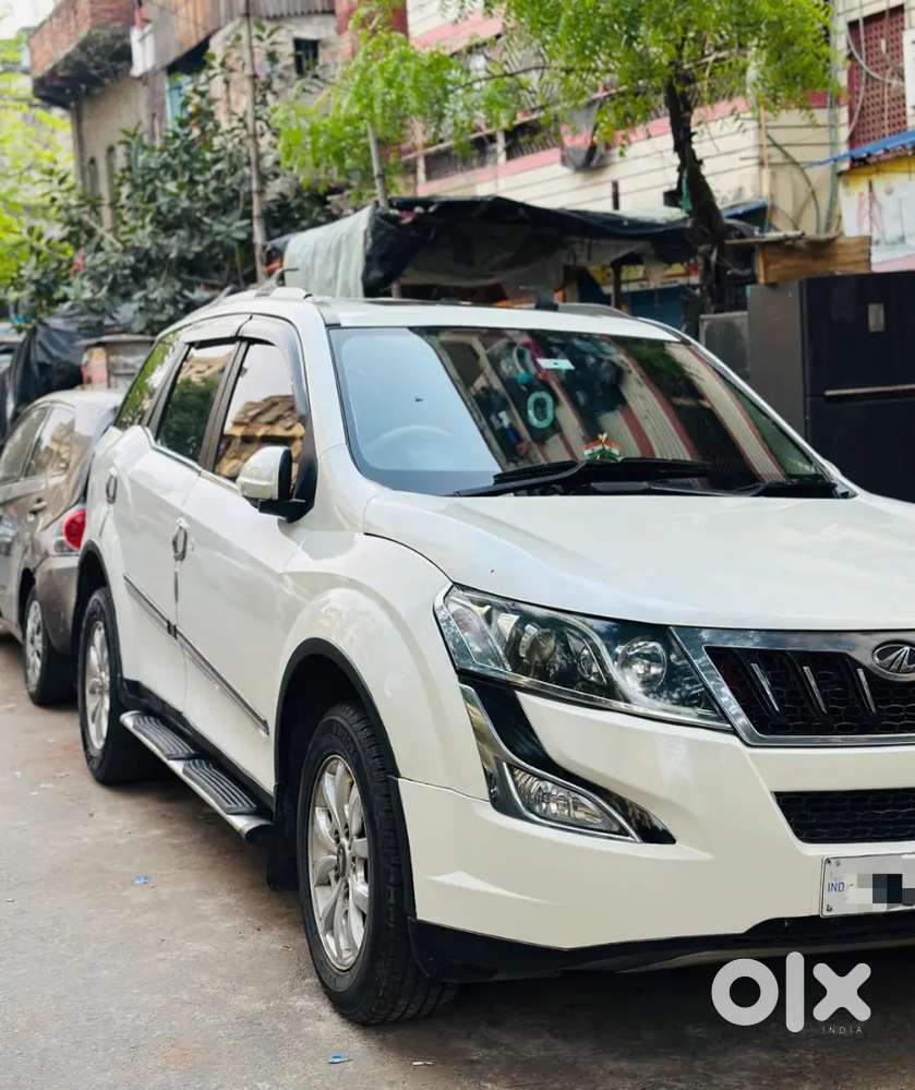 Very Good Condition Car Xuv. W10 Sunroof