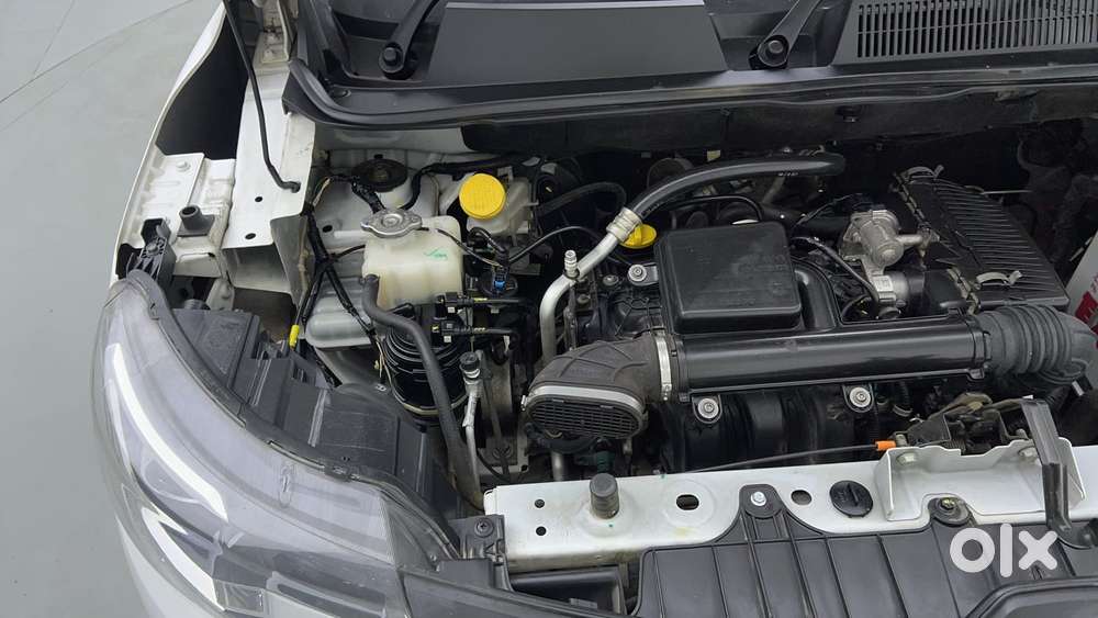 Renault Triber Rxt, 2023, Petrol