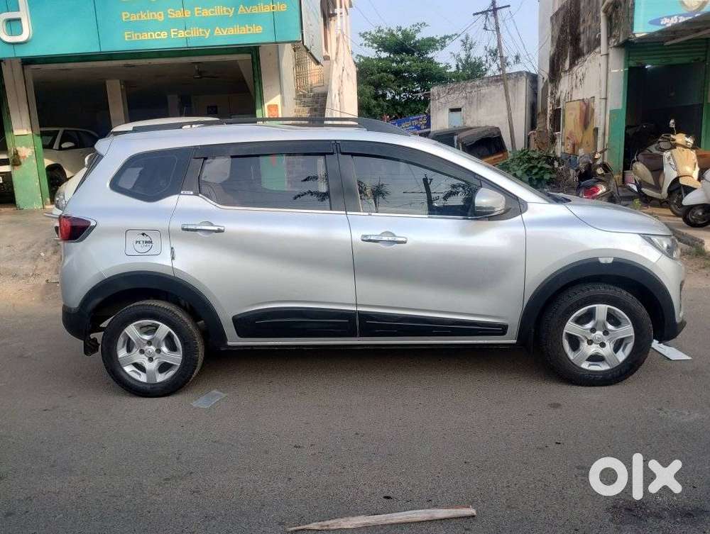 Renault Triber Rxz, 2019, Petrol