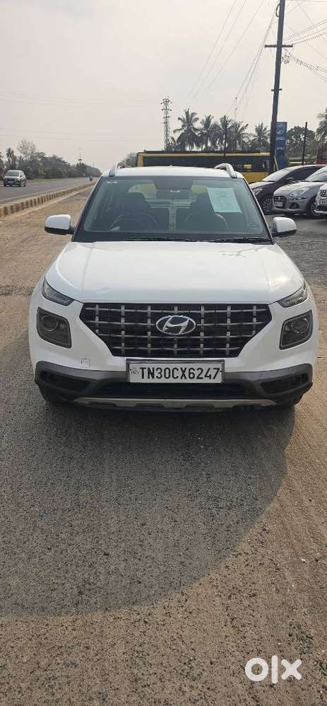 Hyundai Venue Sx (o) Mt 1.5 Diesel, 2022, Diesel