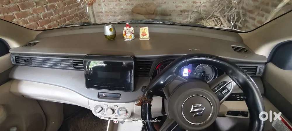 Maruti Ertiga Vxi 2025