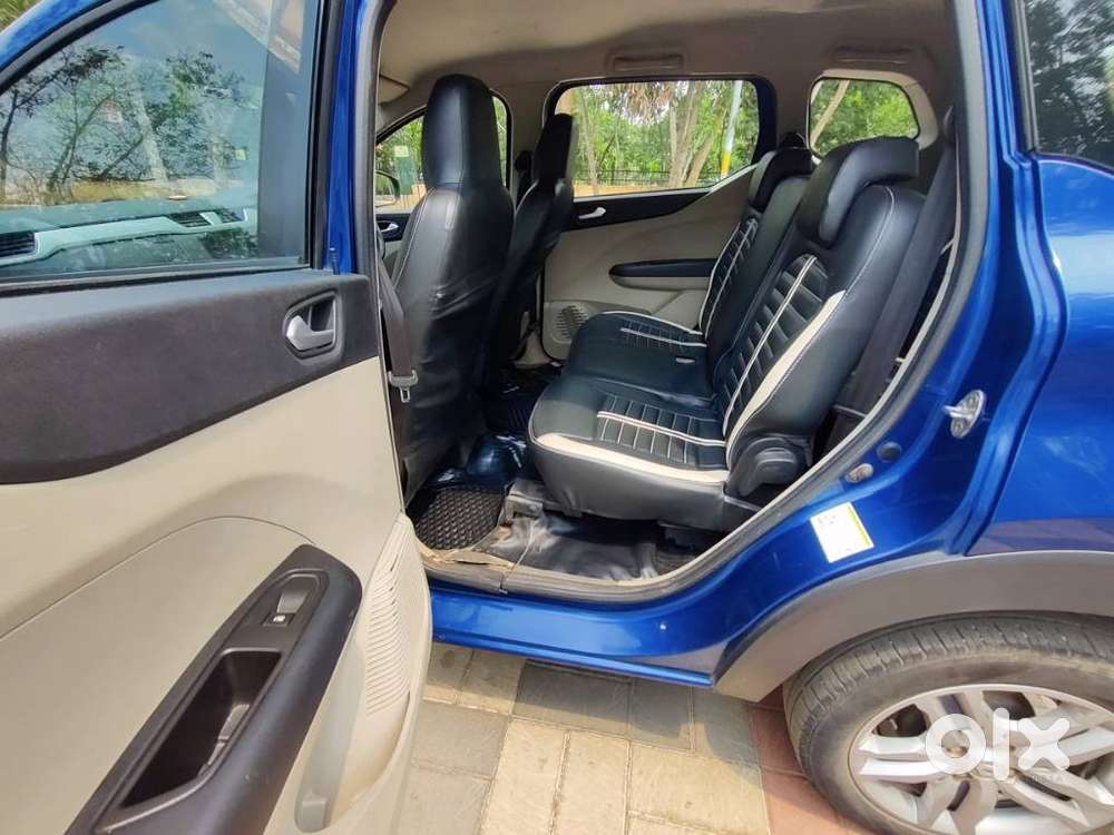 Renault Triber Rxz, 2022, Petrol