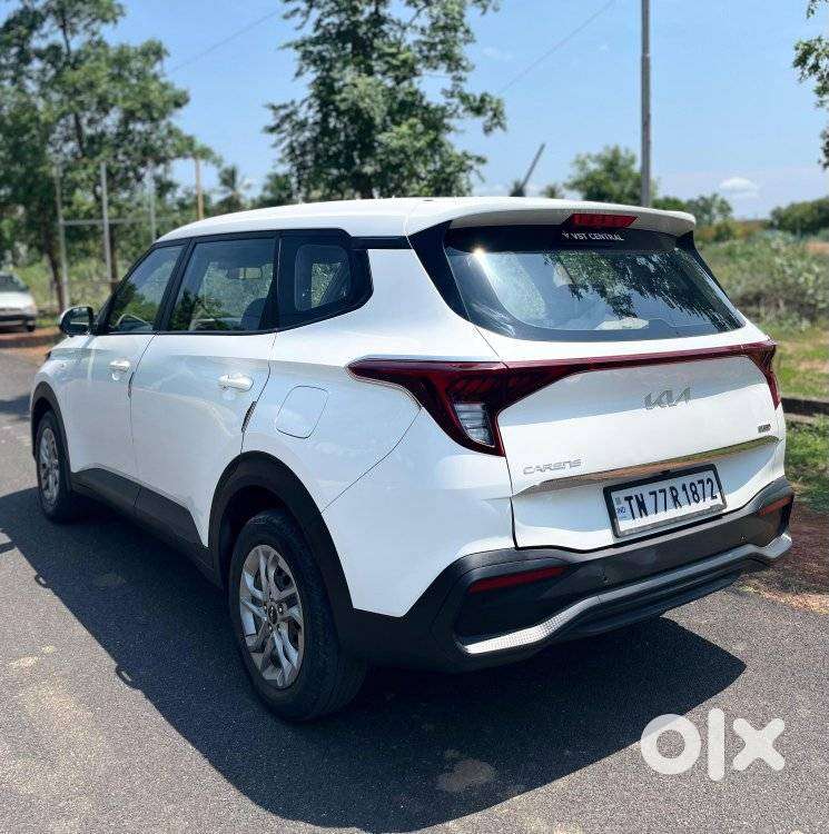 Kia Carens, 2022, Petrol
