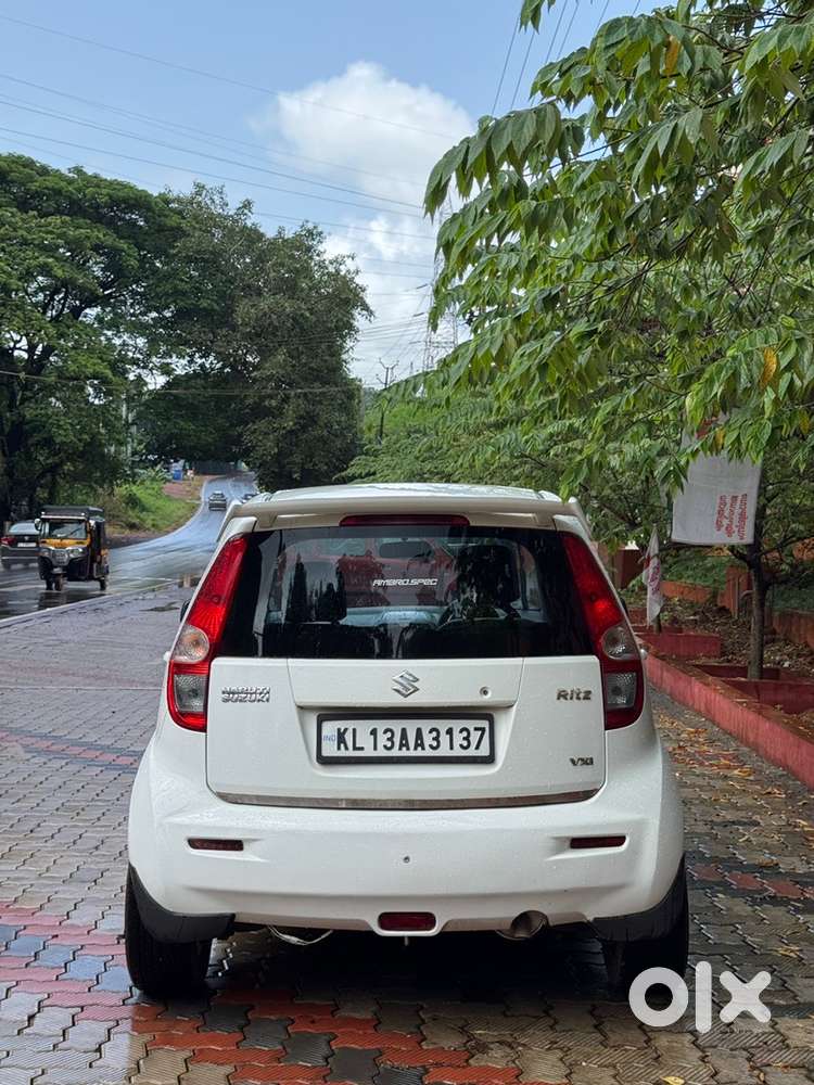 Maruti Suzuki Ritz Vxi 2013