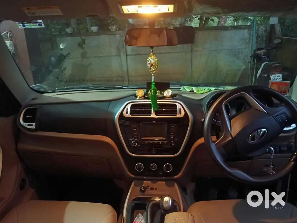 Mahindra Tuv 300 2017