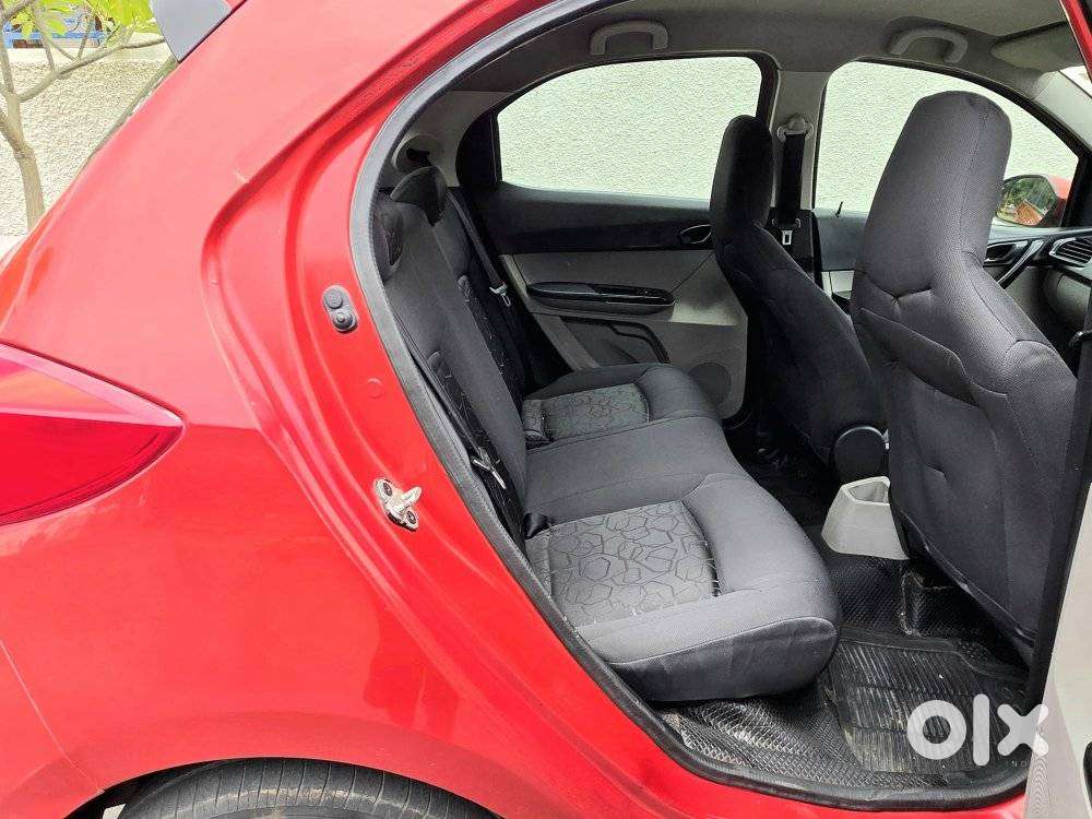 Tata Tiago 1.2 Revotron Xt, 2016, Petrol