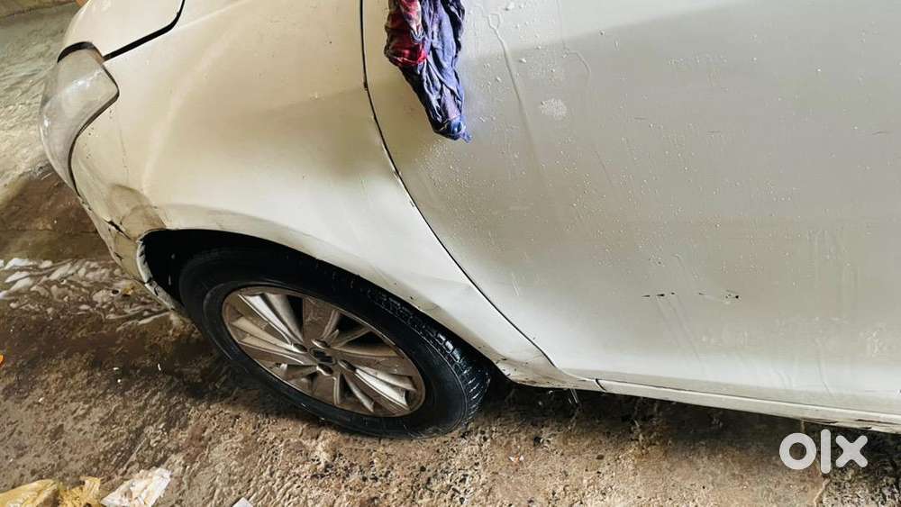 Maruti Suzuki Swift Zxi Top Model 2015 Petrol 70000 Km Driven