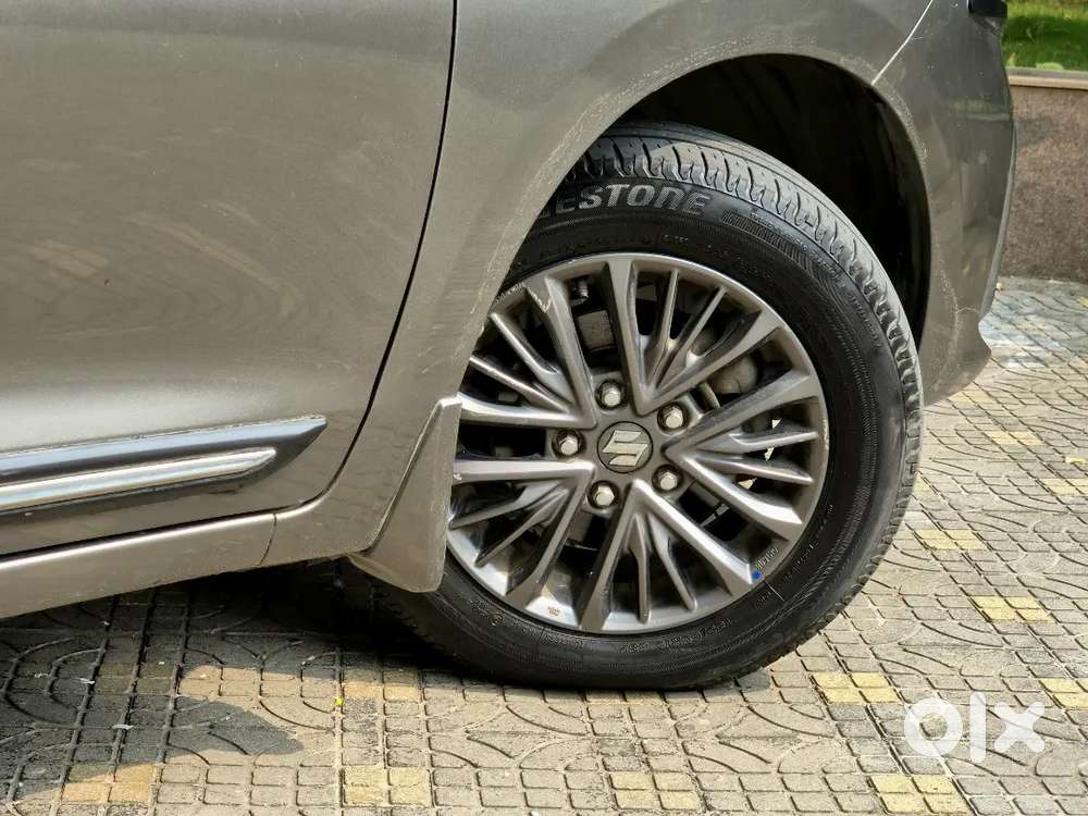 Maruti Suzuki Ertiga Zxi At 2021 Excellent Condition