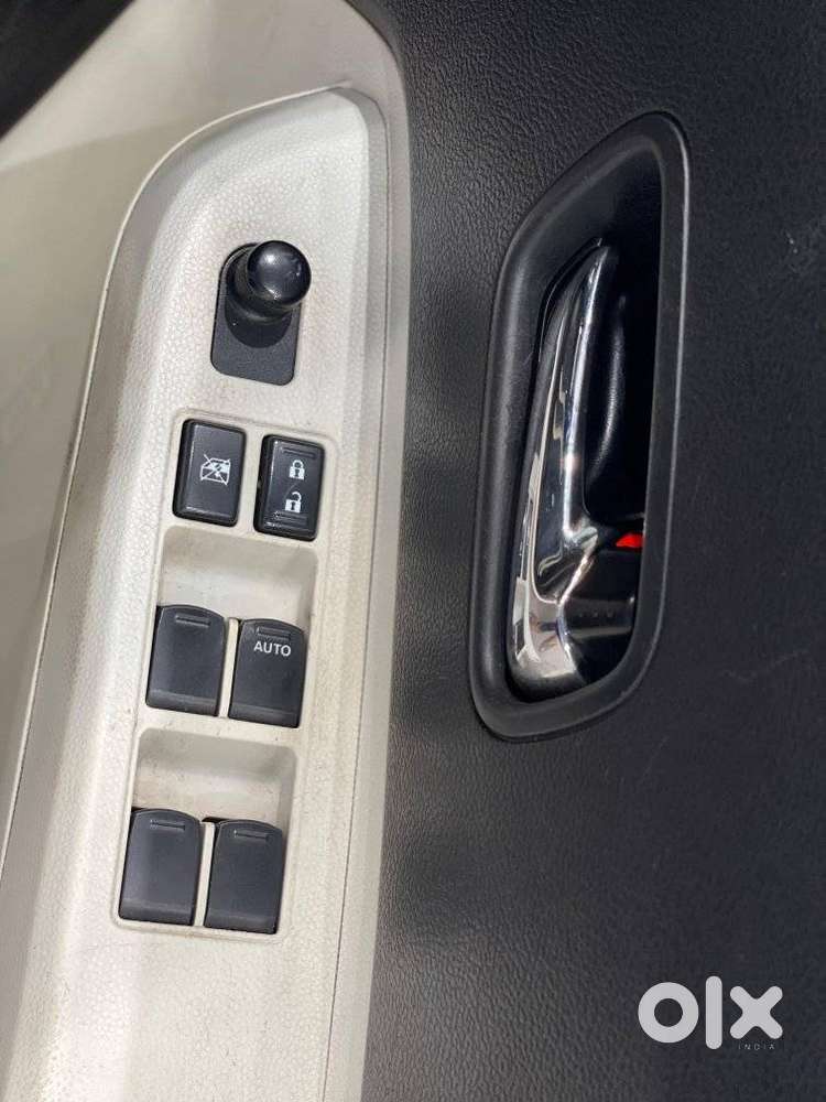 Maruti Suzuki Ignis 1.2 Amt Delta, 2017, Petrol