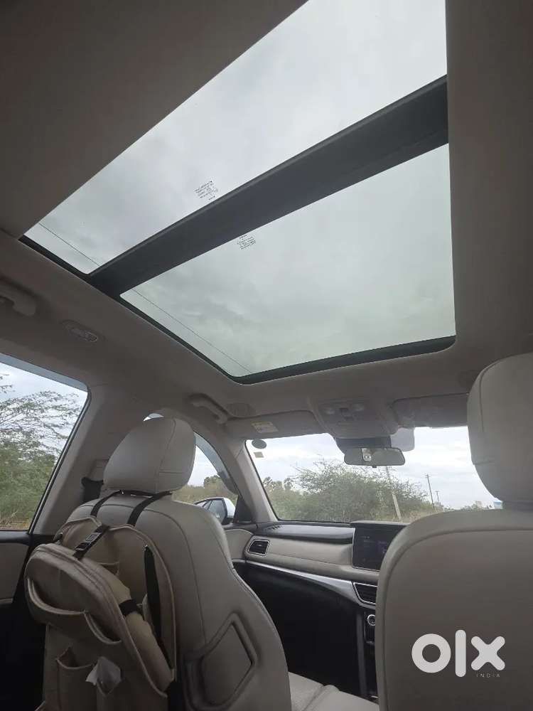 Mahindra Xuv700 Ax7 2023