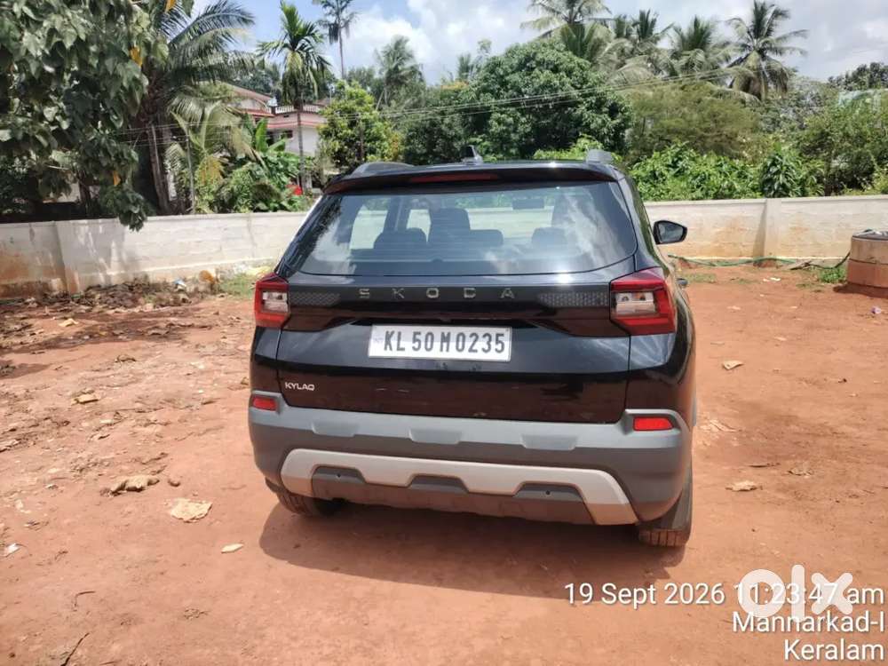 Skoda Kylaq Signature Plus Petrol Automatic 2025