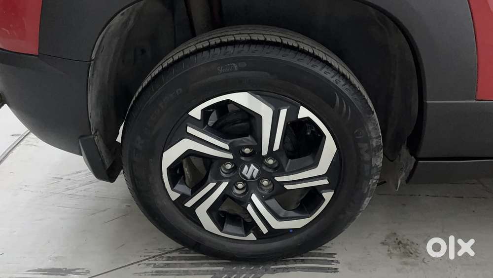 Maruti Suzuki Vitara Brezza 1.5 Zxi Plus At Dual Tone, 2022, Petrol