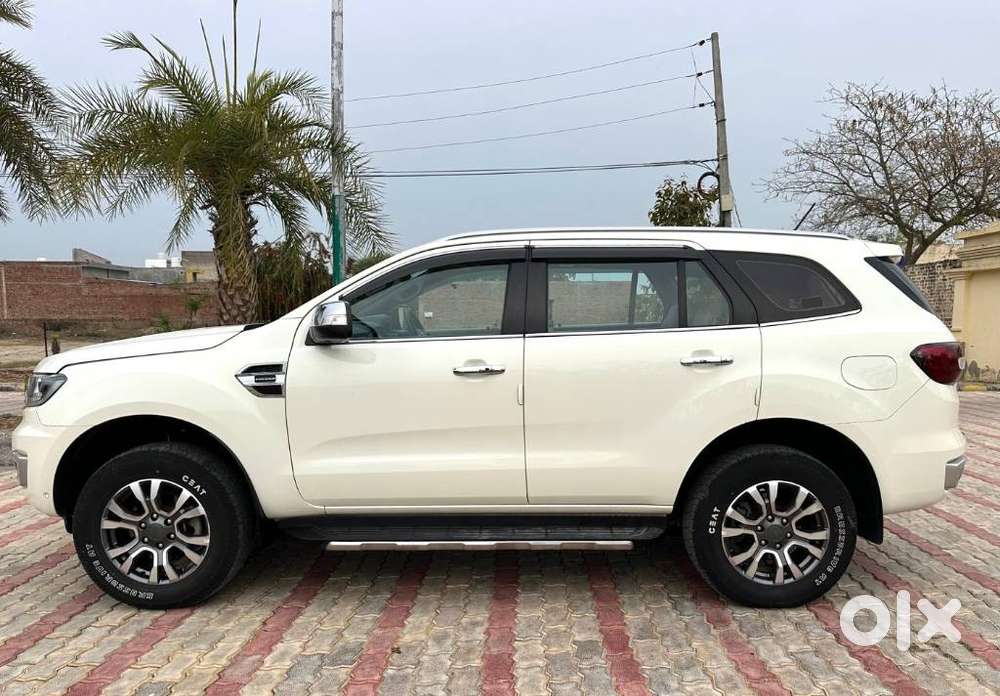 Ford Endeavour Titanium 4x2, 2021