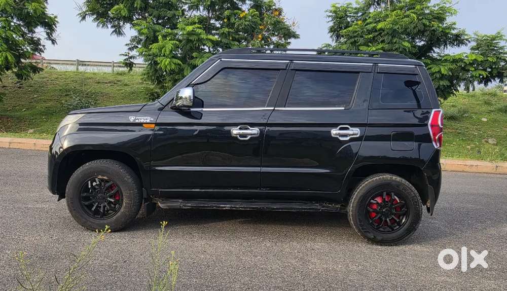 Mahindra Tuv 300 2016 Diesel 146000 Km Driven