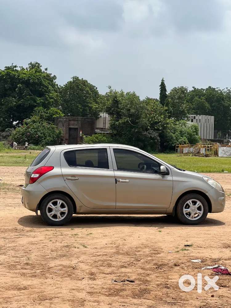 Hyundai I20 Spotz 2010 Year