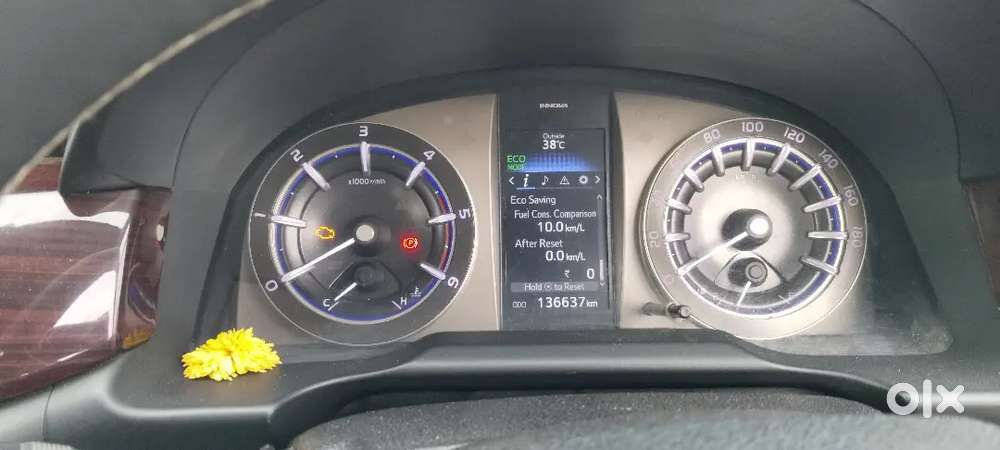 Toyota Innova Crysta 2.4 V 2016