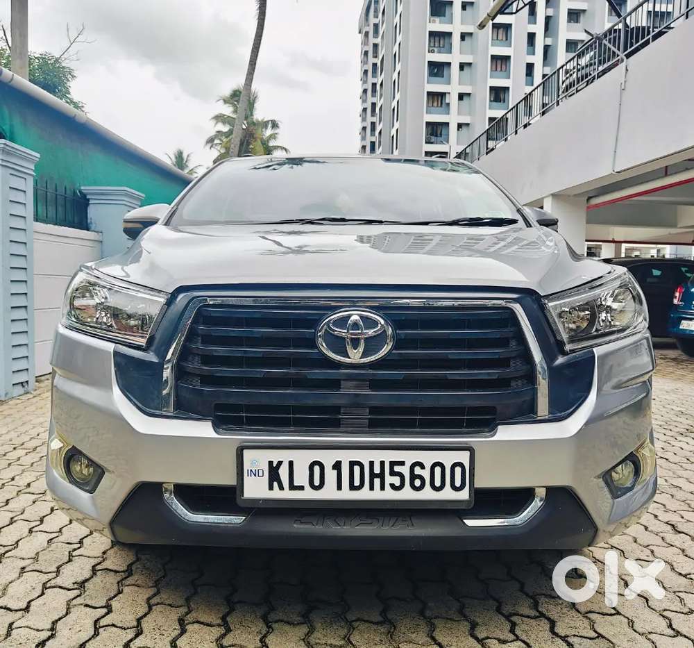 Toyota Innova Crysta Gx Automatic 2016