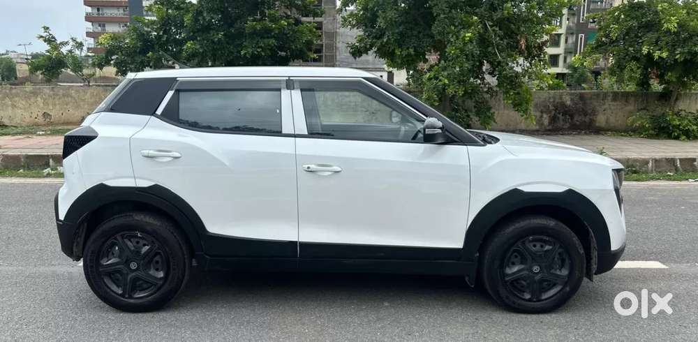 Mahindra Xuv 3xo, 2025, Petrol