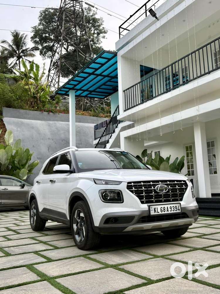 Hyundai Venue Sx Diesel 2020 / Single Owner / Full Service