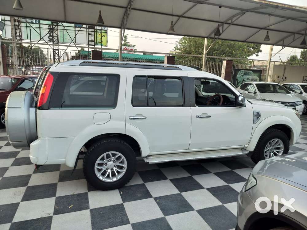 Ford Endeavour Titanium 2.2 4x2, 2013, Diesel