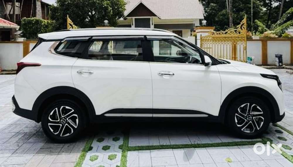 Kia Carens Luxury (o)1.5 Diesel At 7 Str, 2022, Diesel