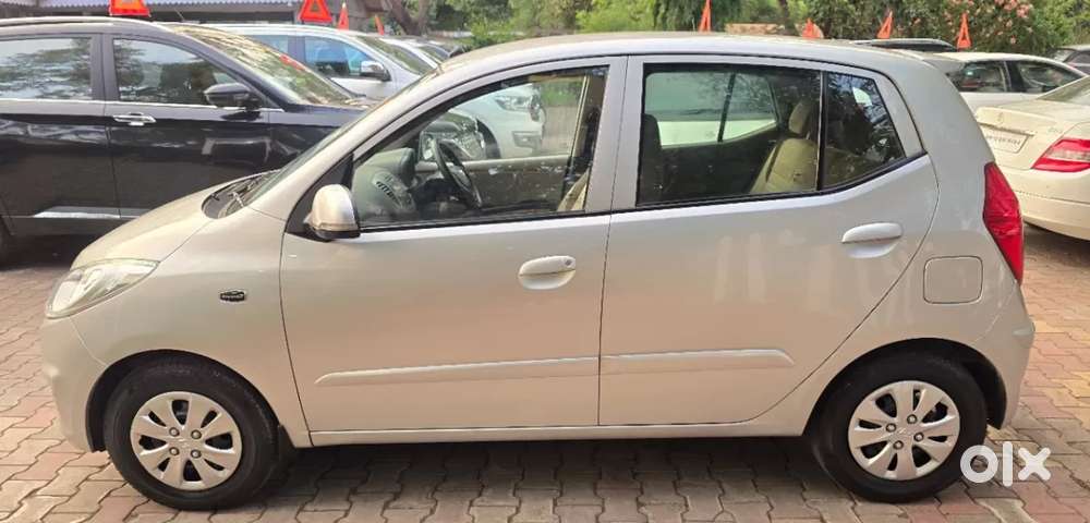 Hyundai I10 Sportz At, 2012, Petrol