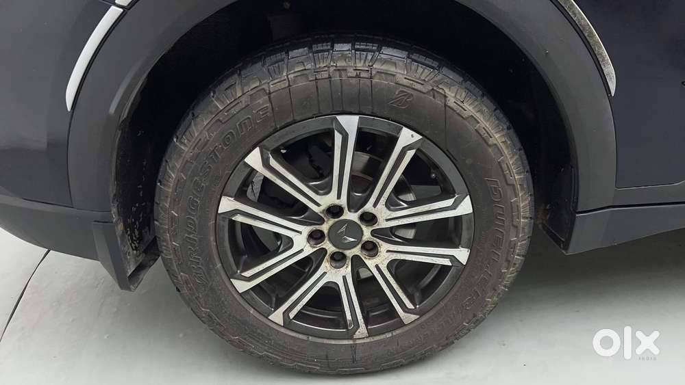 Mahindra Xuv700 2.0 Ax 7 Petrol At Str, 2021, Petrol