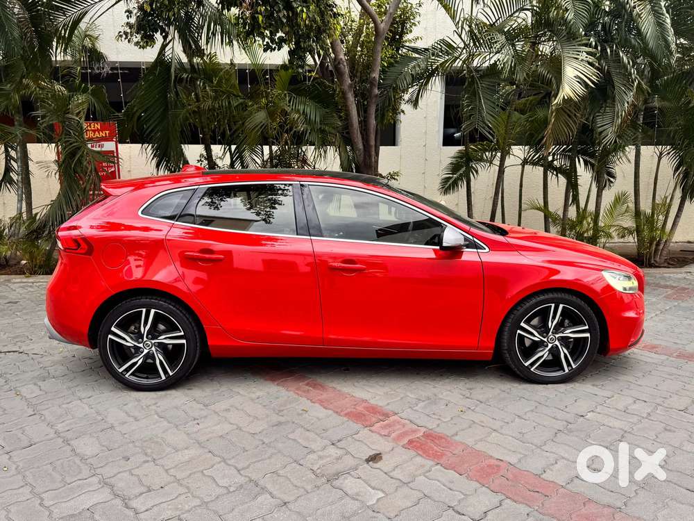 Volvo V40 D3 R Design, 2019, Diesel