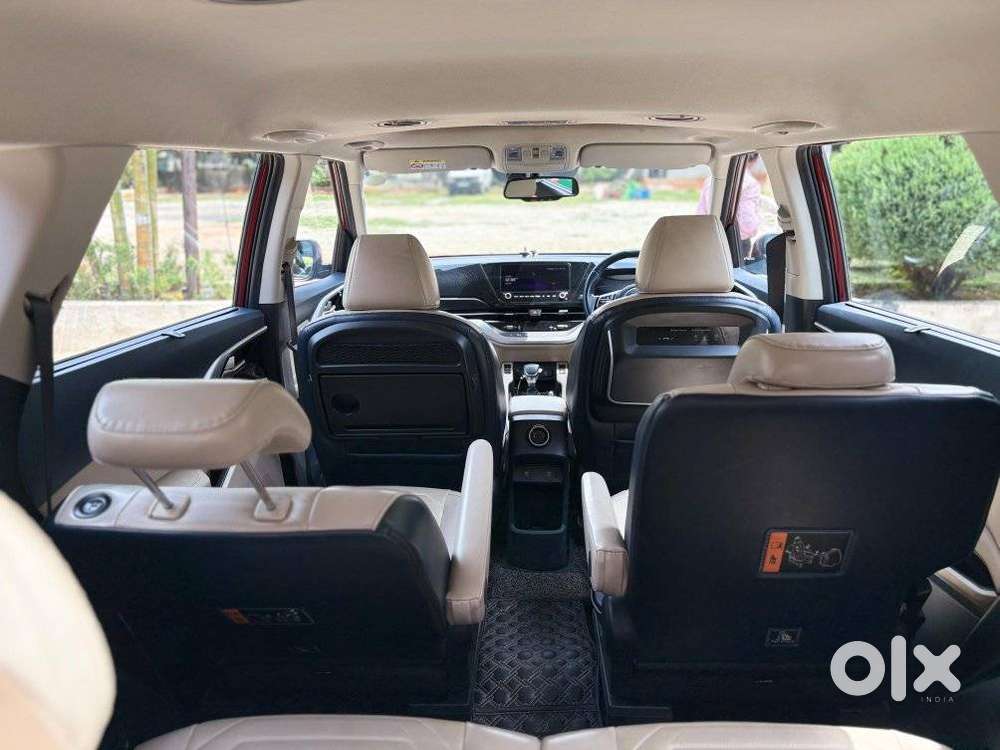 Kia Carens 1.4 Luxury Plus Dct 7 Str, 2022, Petrol