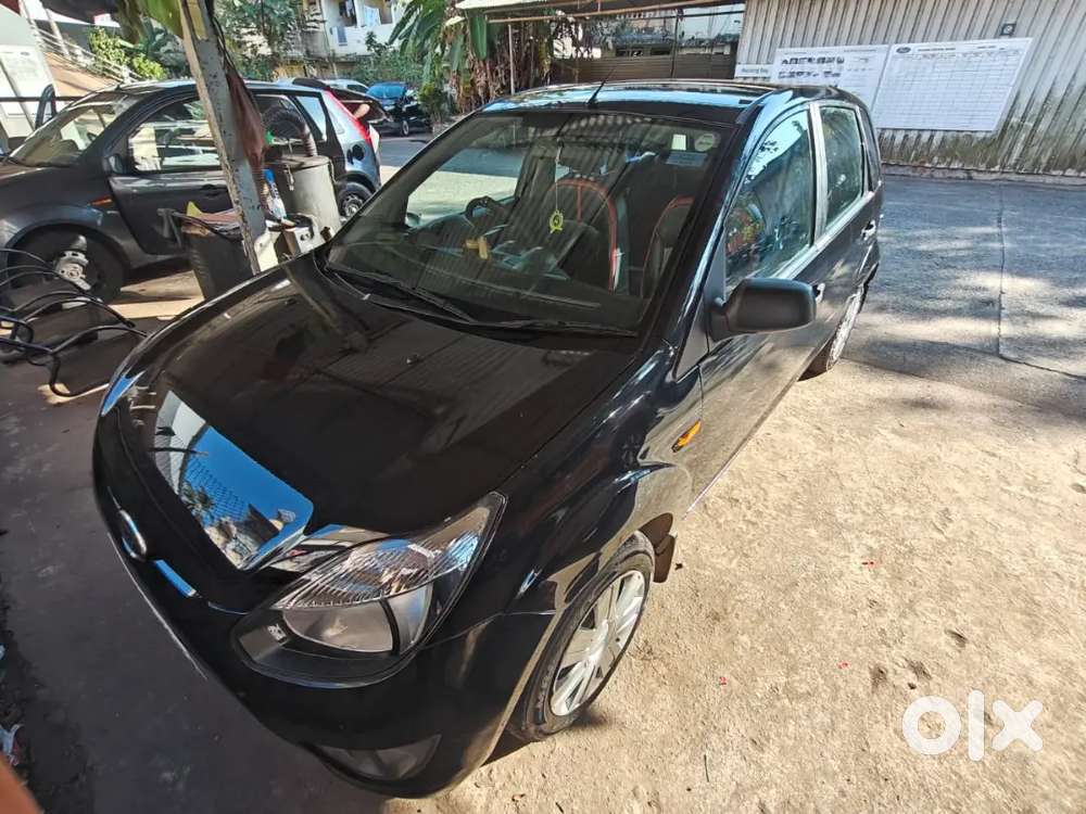 Ford Figo 2011 Petrol 51000km
, Well Maintained.