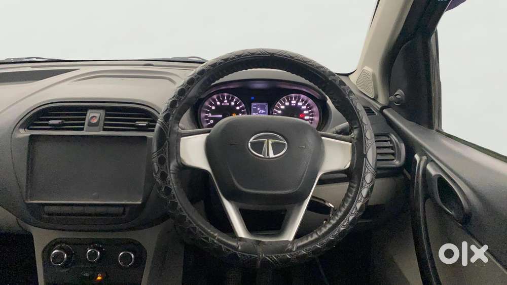 Tata Tiago 1.2 Revotron Xm, 2017, Petrol