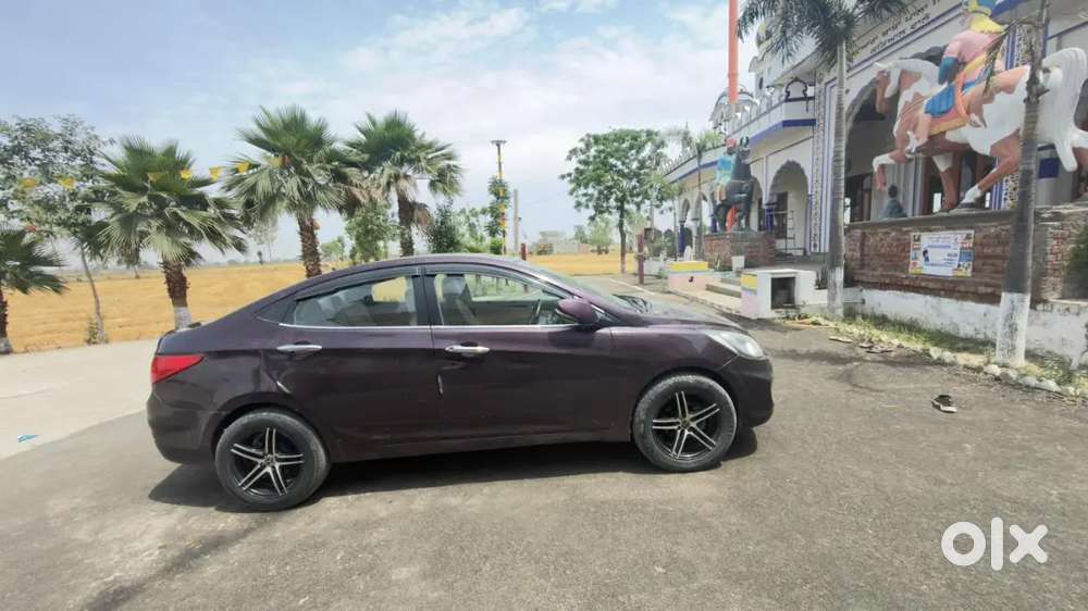 Verna Top Model 2012 Push Button Start ( 6 Airbag )