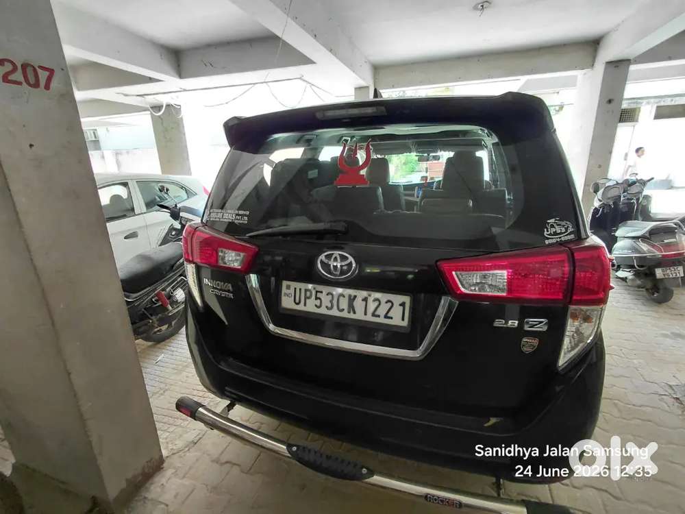 Toyota Innova Crysta 2023
