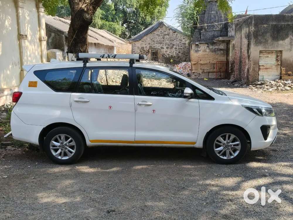 Toyota Innova Crysta 2017 Diesel 170000 Km Driven