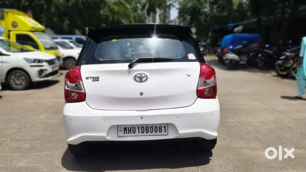 Toyota Etios Liva V Dual Tone, 2018, Petrol