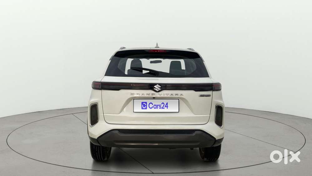 Maruti Suzuki Grand Vitara 1.5 Alpha Plus Intelligent Hybrid Ecvt, 2..