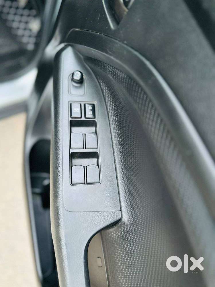 Maruti Suzuki Brezza 1.5 Lxi Smart Hybrid, 2023, Petrol