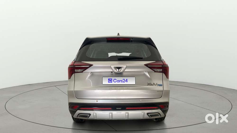 Mahindra Xuv700 2.0 Ax 5 Petrol Mt Str, 2022, Petrol