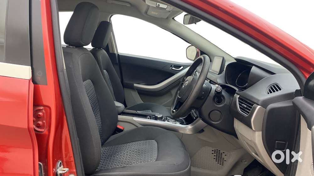 Tata Nexon 1.2 Revotron Xza Plus, 2018, Petrol