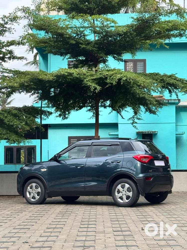 Mahindra Xuv300 1.2 W6 Amt Petrol, 2021, Petrol